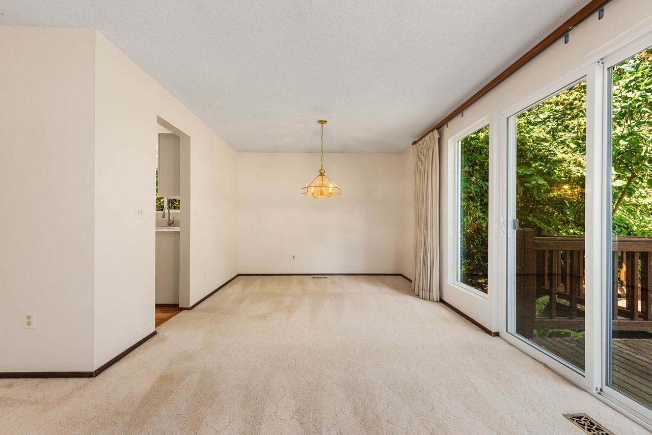 14006 Ne 62nd St - Photo 5 of 20