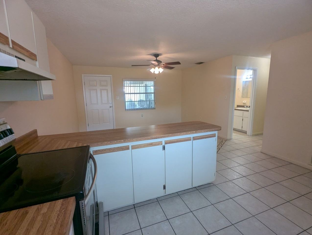 824 N Saint Clair Abrams Ave - Photo 4 of 24