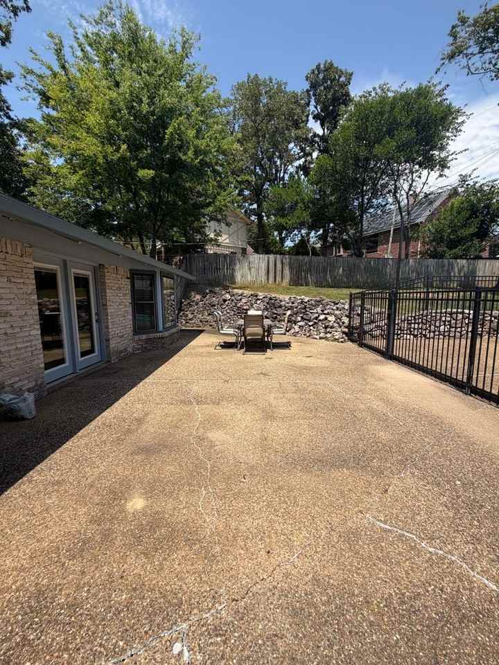 1101 Silverwood Cv - Photo 4 of 50