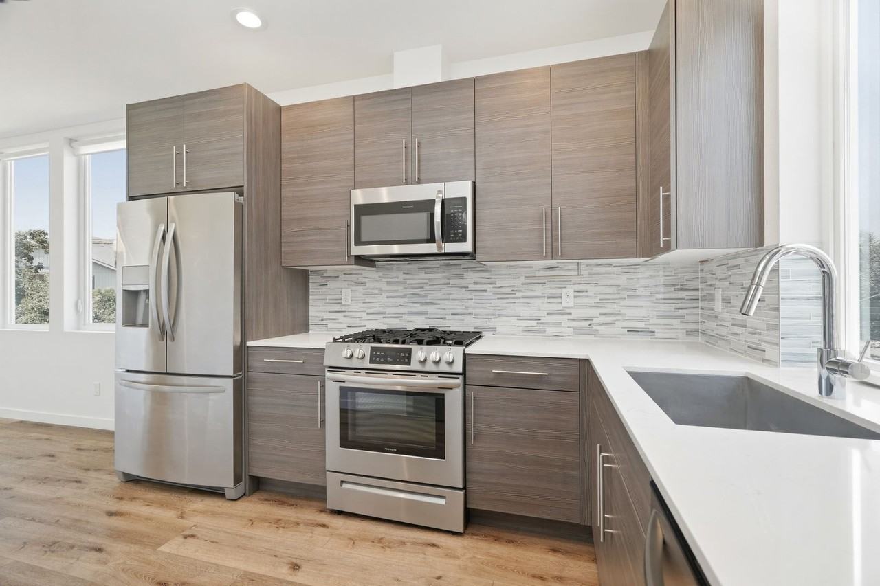 8823 9th Ave Sw #A - Photo 2 of 24