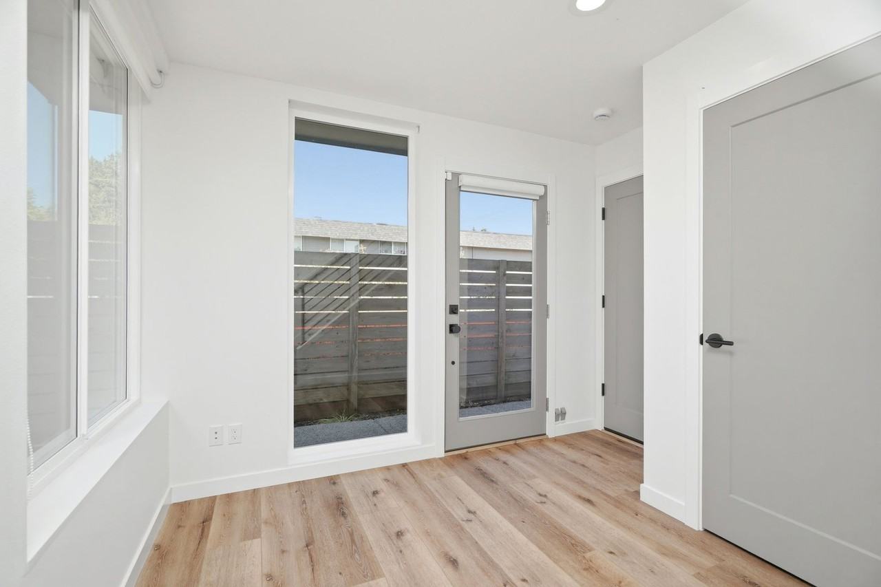 8823 9th Ave Sw #A - Photo 5 of 24