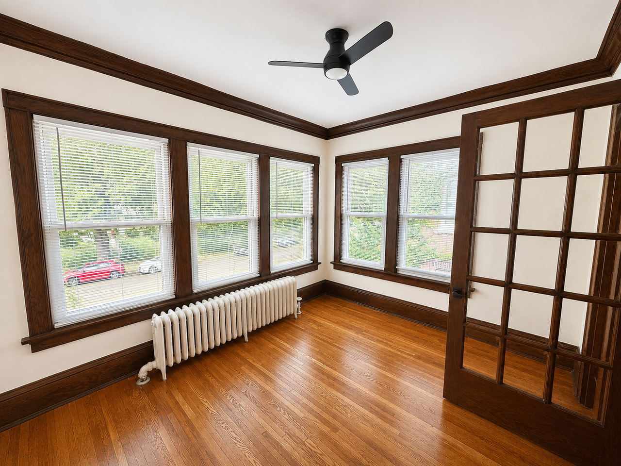 1838 Portland Ave - Photo 4 of 17