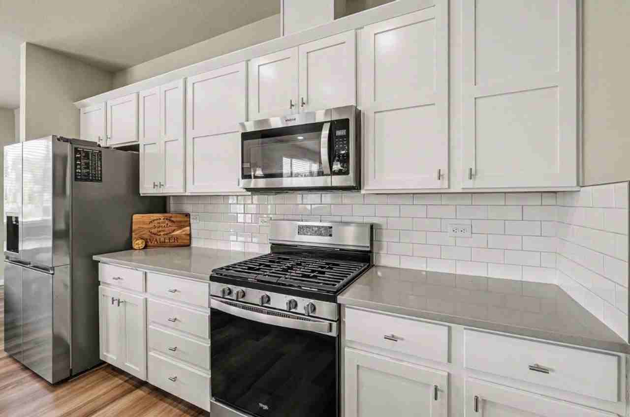 3774 Beech Tree St - Photo 3 of 29