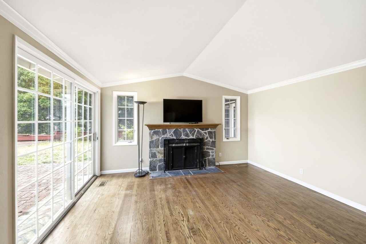 2973 Arguello Dr - Photo 2 of 27