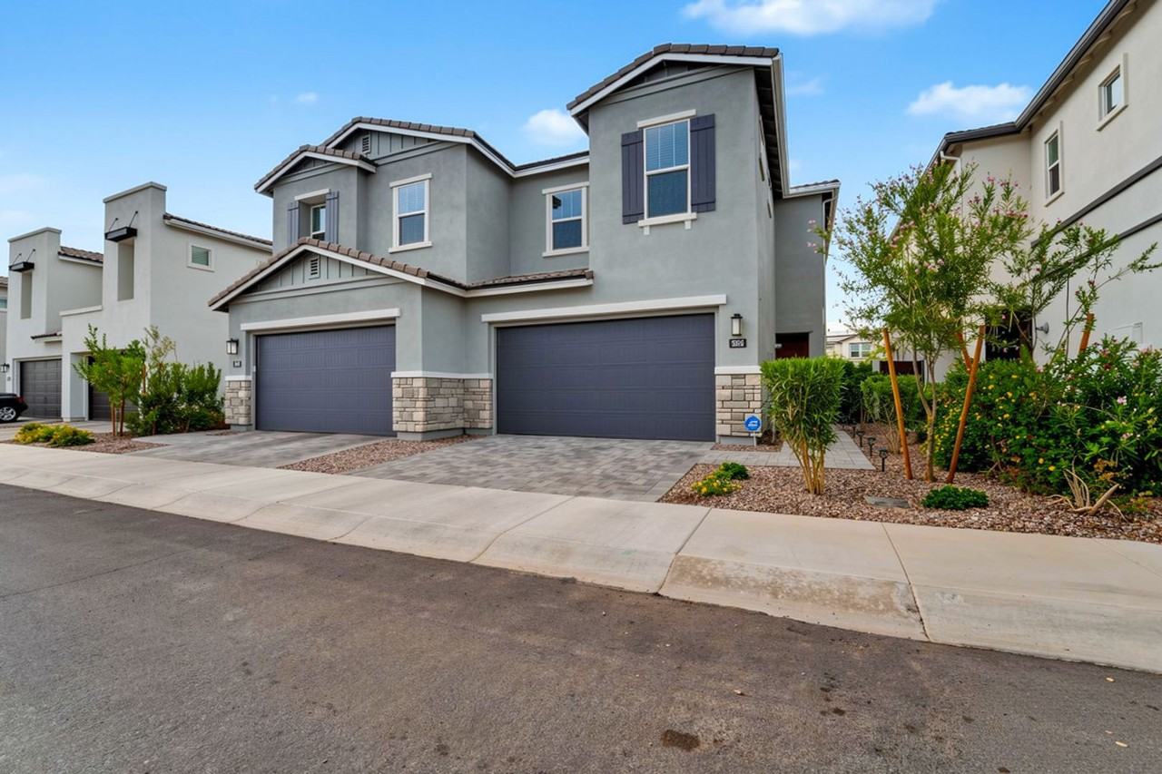 5036 E Campo Bello Dr - Photo 2 of 50
