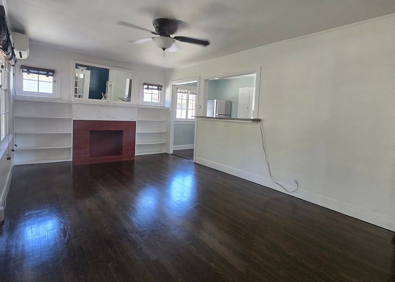 1692 N Marengo Ave - Photo 4 of 22