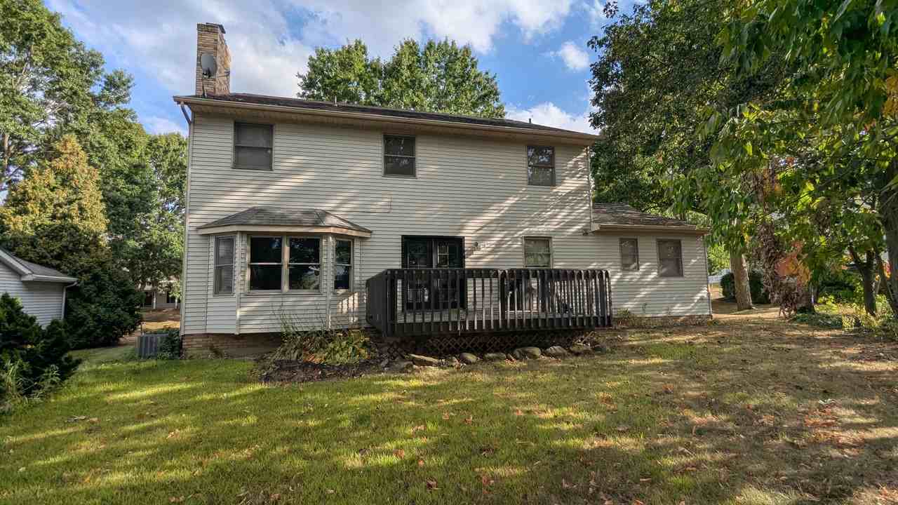 2025 Longfellow St Ne - Photo 2 of 50