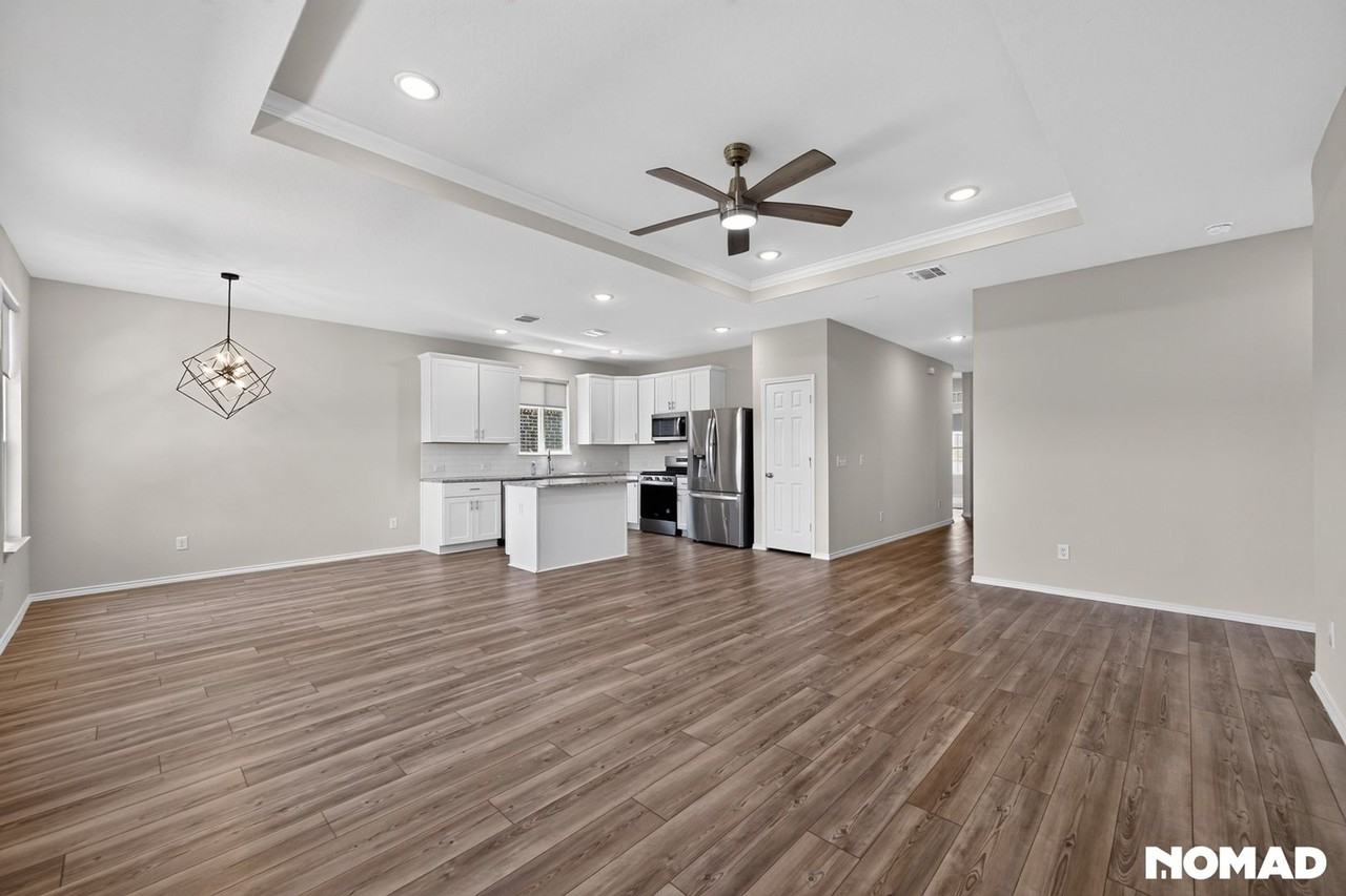 1128 Timberhurst Trl - Photo 3 of 32