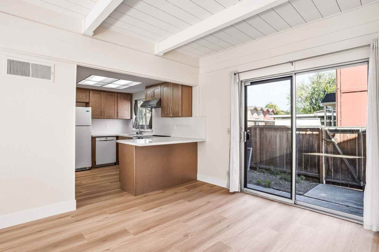 532 Tyrella Ave - Photo 6 of 28