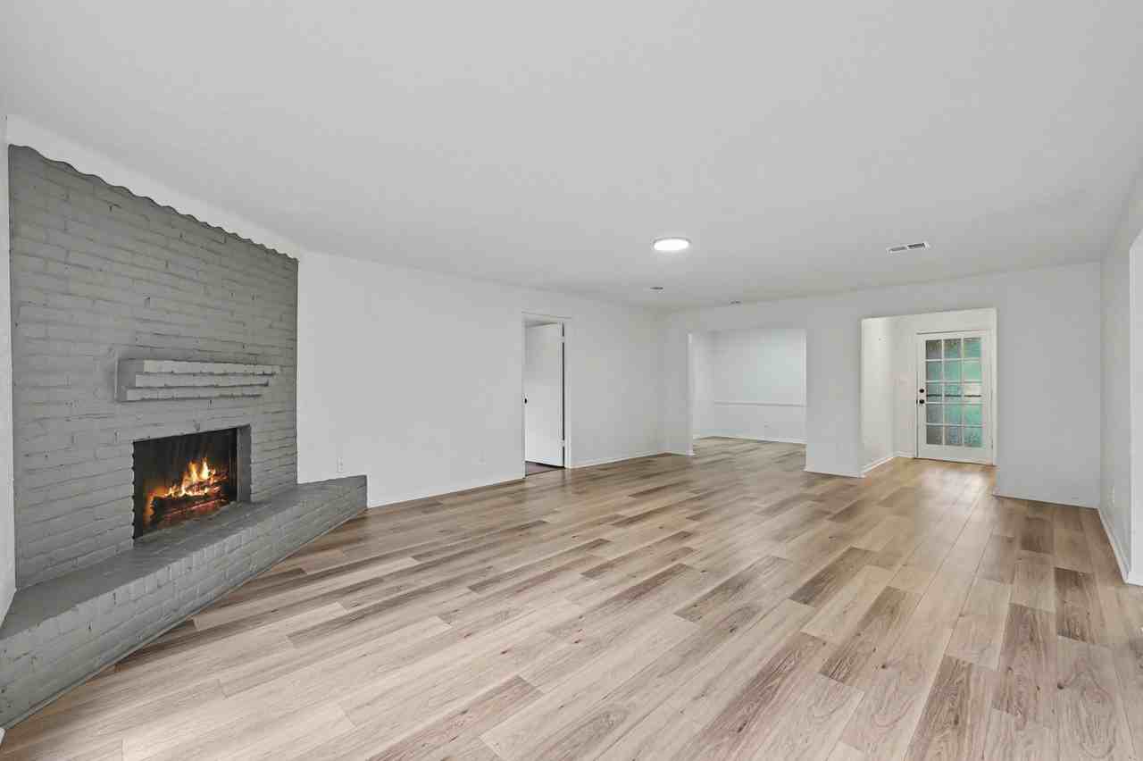 1409 S 3rd St - Photo 5 of 25