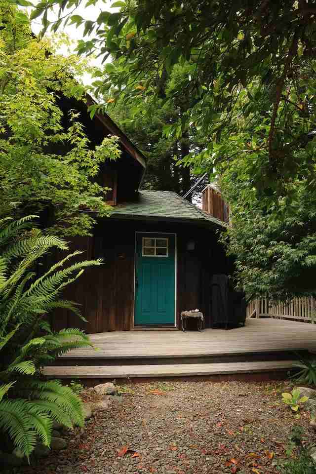 4452 Greenwood Heights Dr - Photo 2 of 21