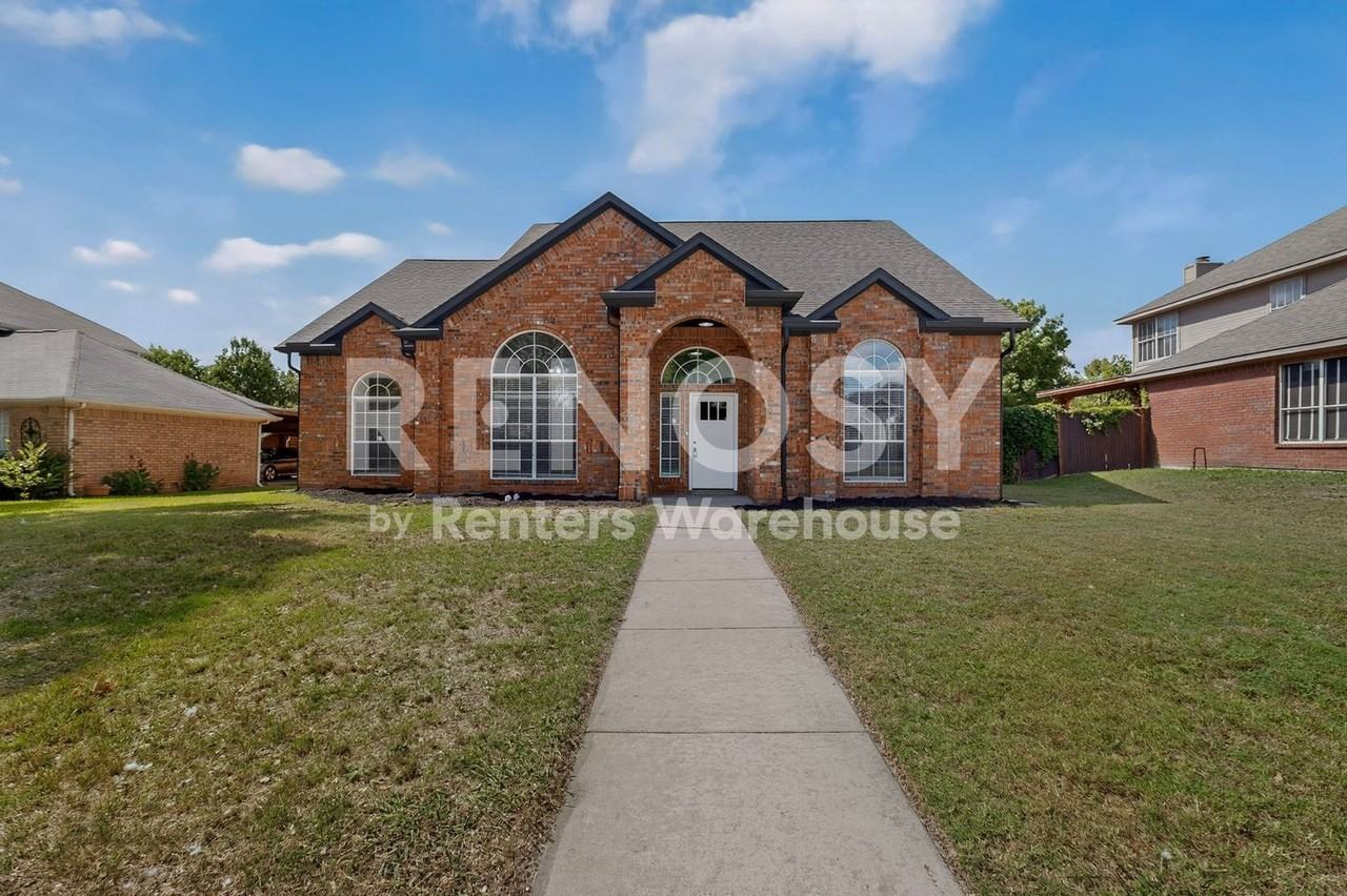 619 Ridgemont Dr - Photo 3 of 48