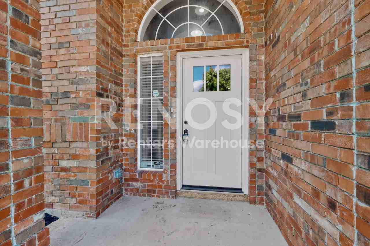 619 Ridgemont Dr - Photo 4 of 48
