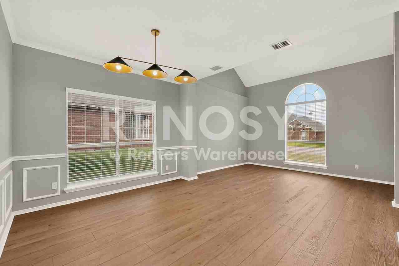 619 Ridgemont Dr - Photo 6 of 48