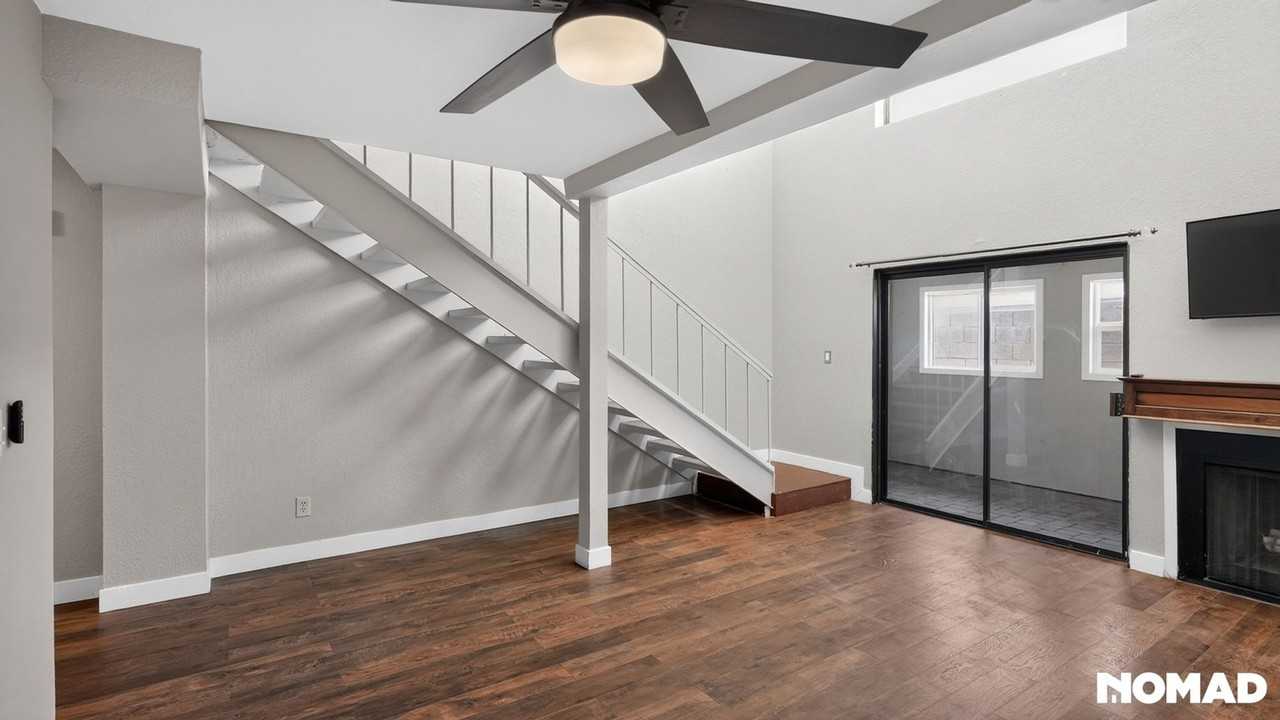3136 N 38th St - Photo 3 of 32