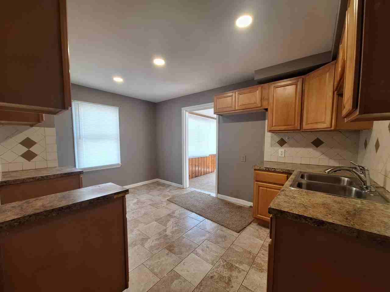 4146 University Pl - Photo 3 of 29