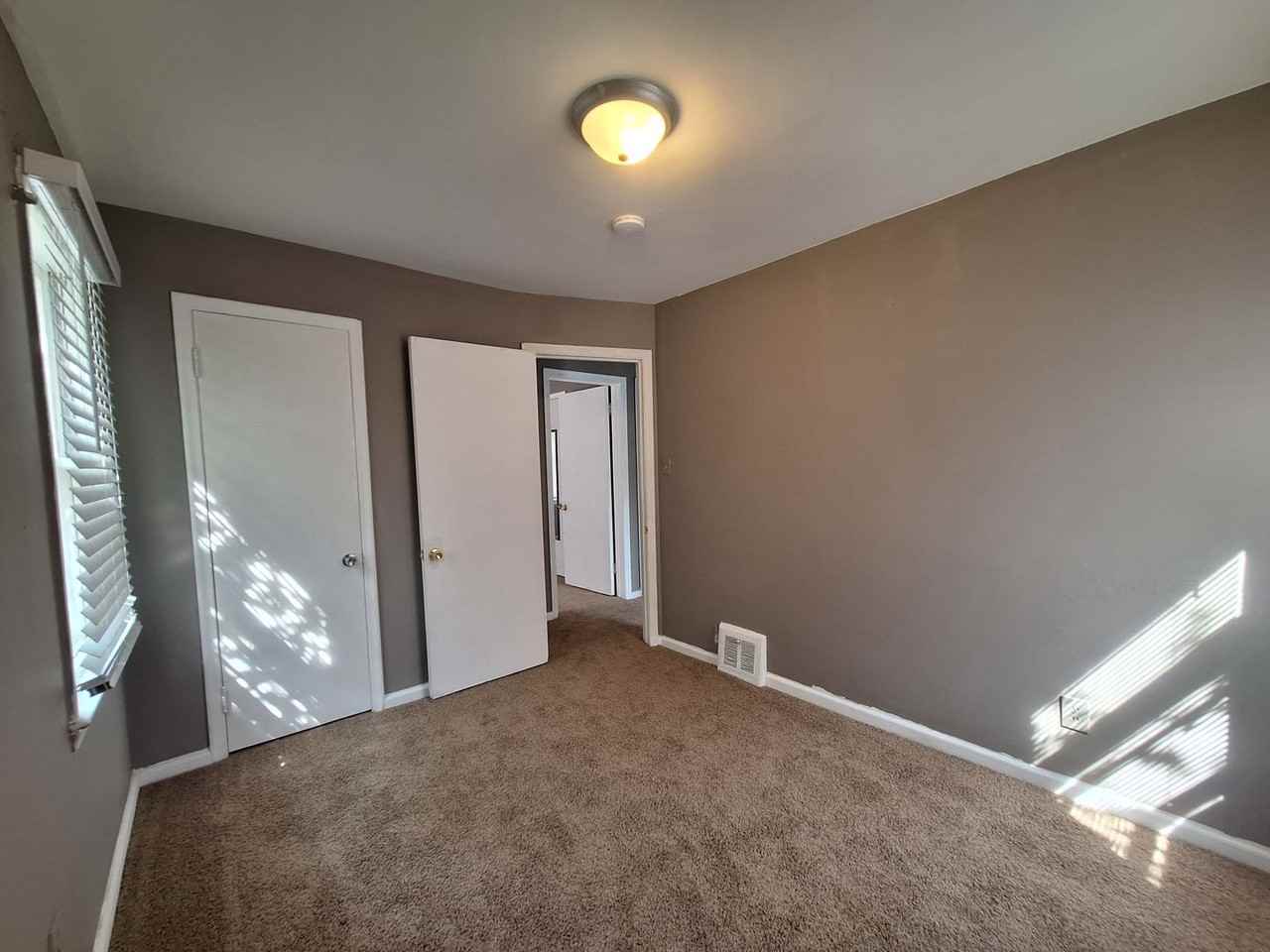 4146 University Pl - Photo 5 of 29