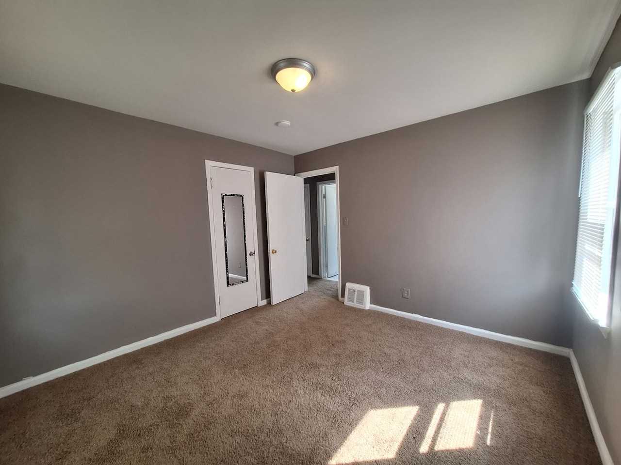 4146 University Pl - Photo 7 of 29