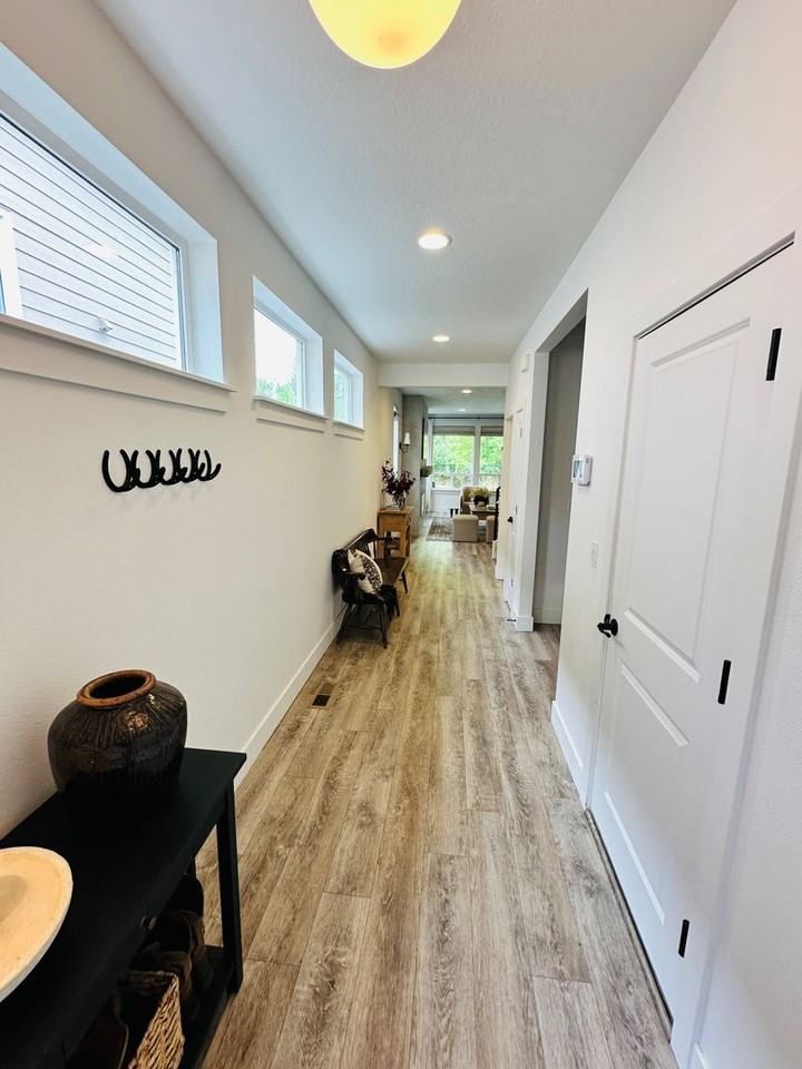 158 S 39th Dr - Photo 4 of 35