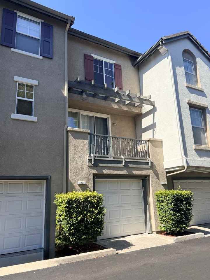 23 Tulare Dr - Photo 3 of 27