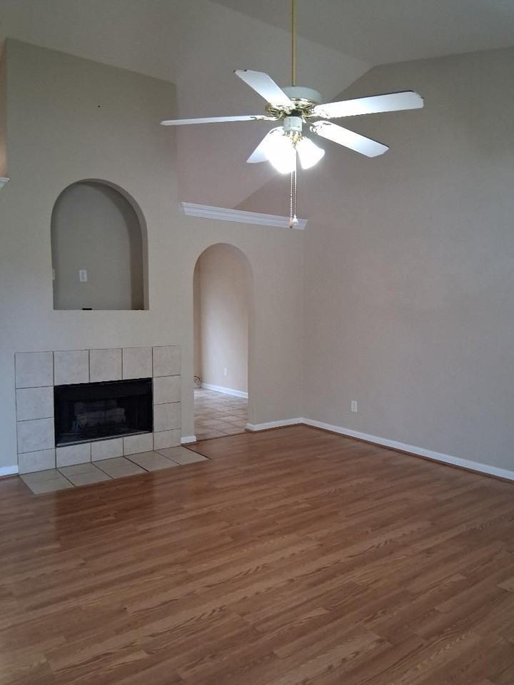 6133 Letson Farms Dr - Photo 2 of 9