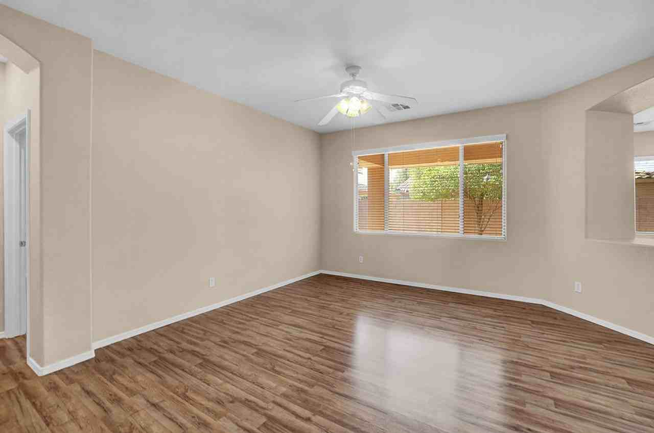 18631 E Swan Dr - Photo 6 of 34