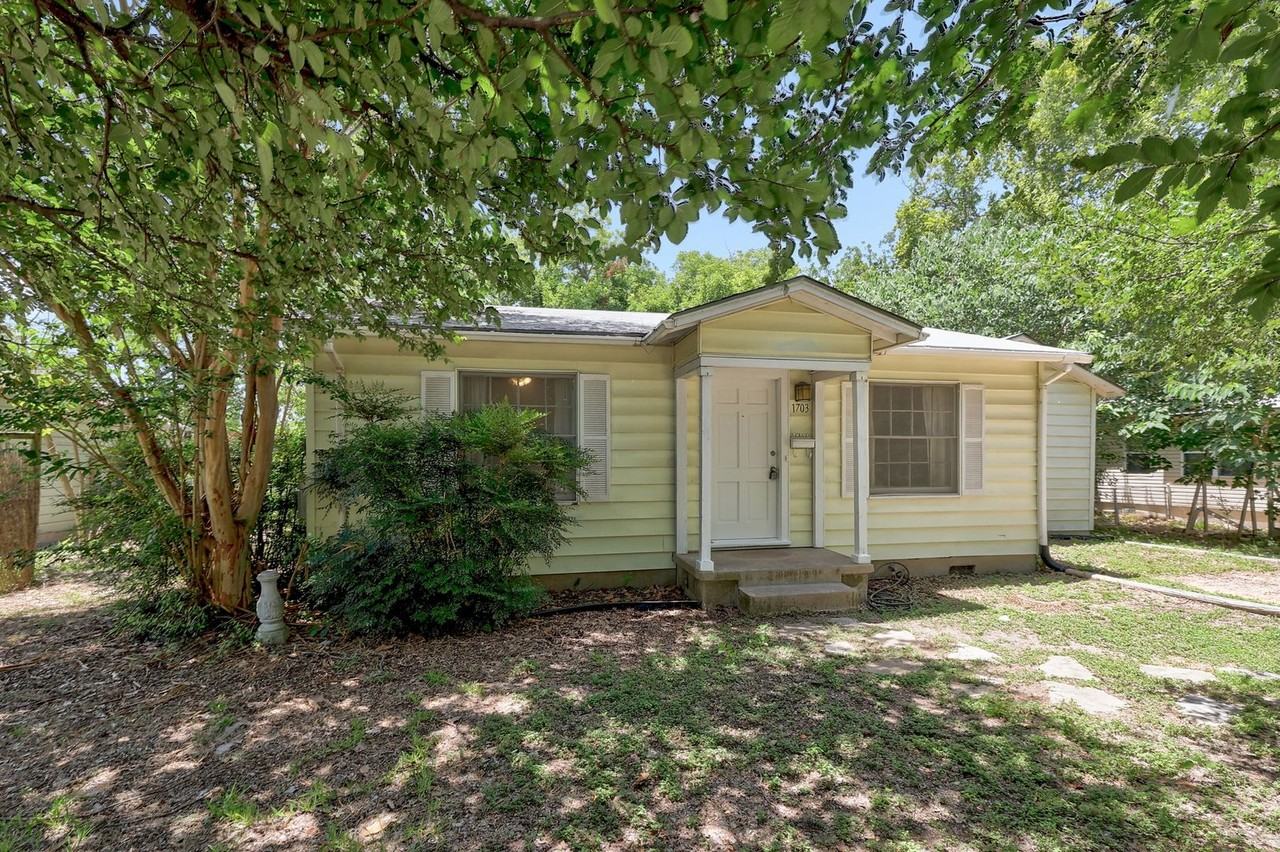 1703 Alegria Rd - Photo 2 of 27