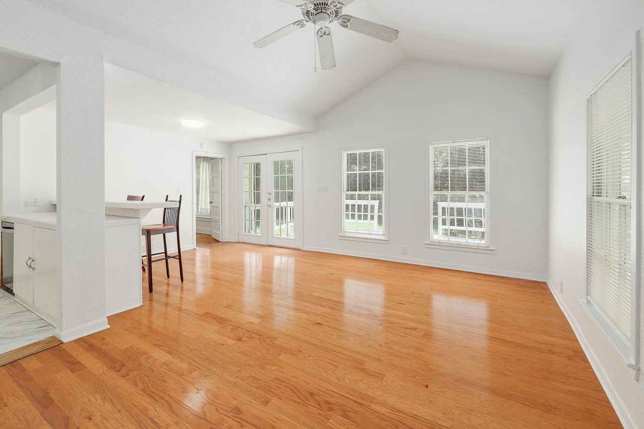 1703 Alegria Rd - Photo 3 of 27