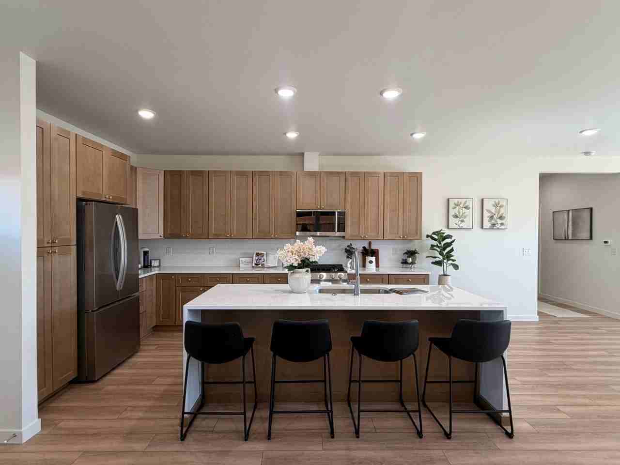 830 Spaniel Ln - Photo 2 of 40