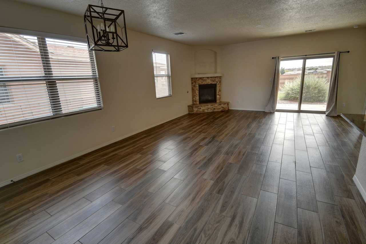 4461 Golden Eagle Loop Ne - Photo 3 of 24