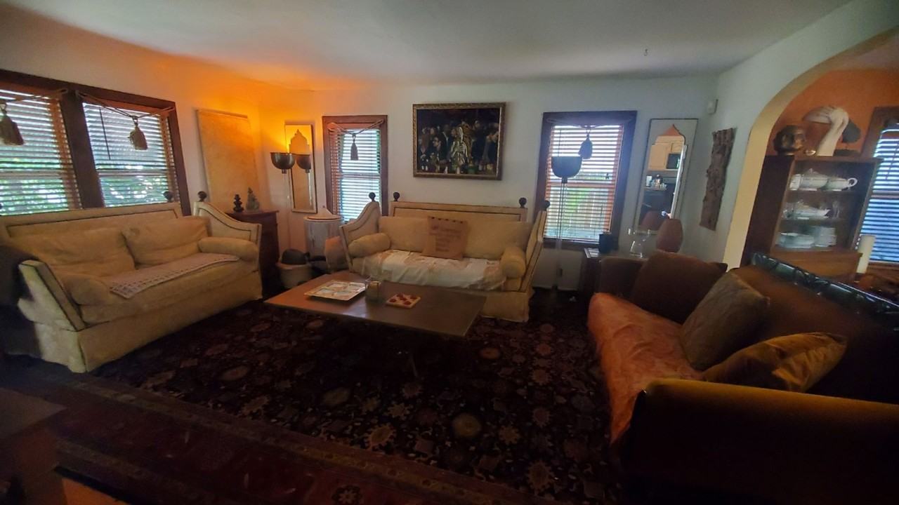 215 N Palmway - Photo 6 of 25