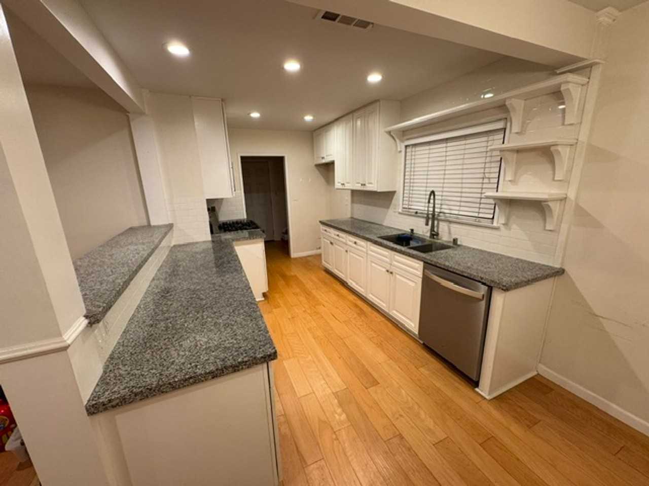 5938 Fairman St - Photo 4 of 7