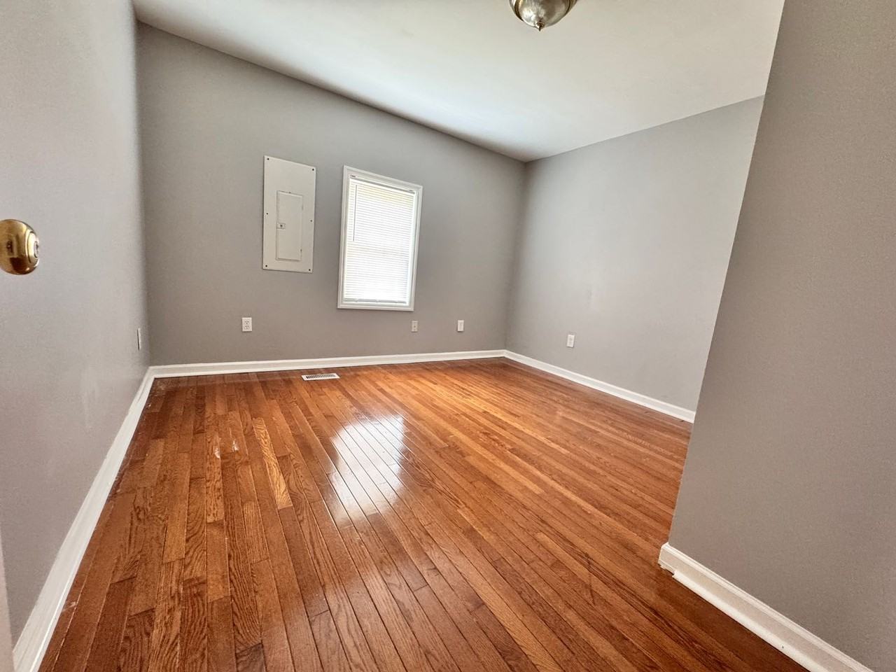 1447 Franklin Rd - Photo 6 of 13