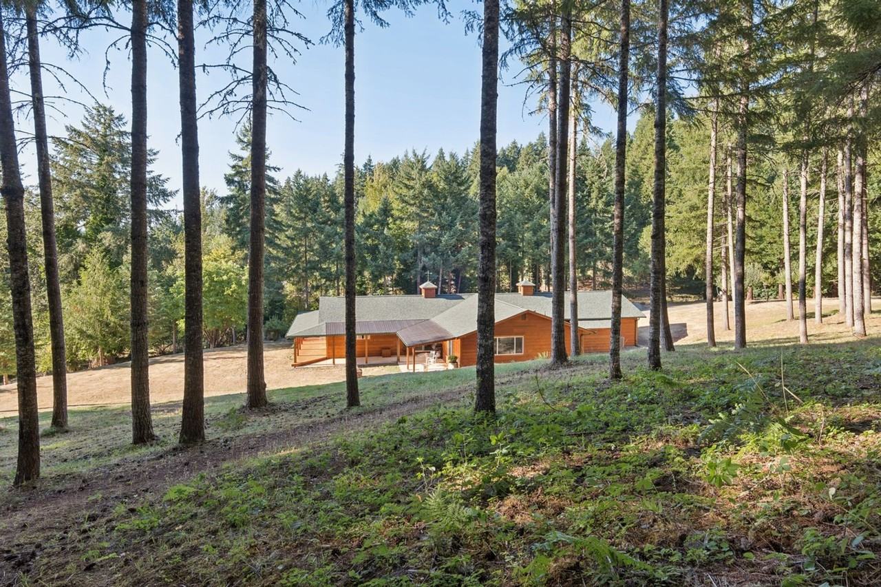 2011 Pleasant View Dr - Photo 4 of 50