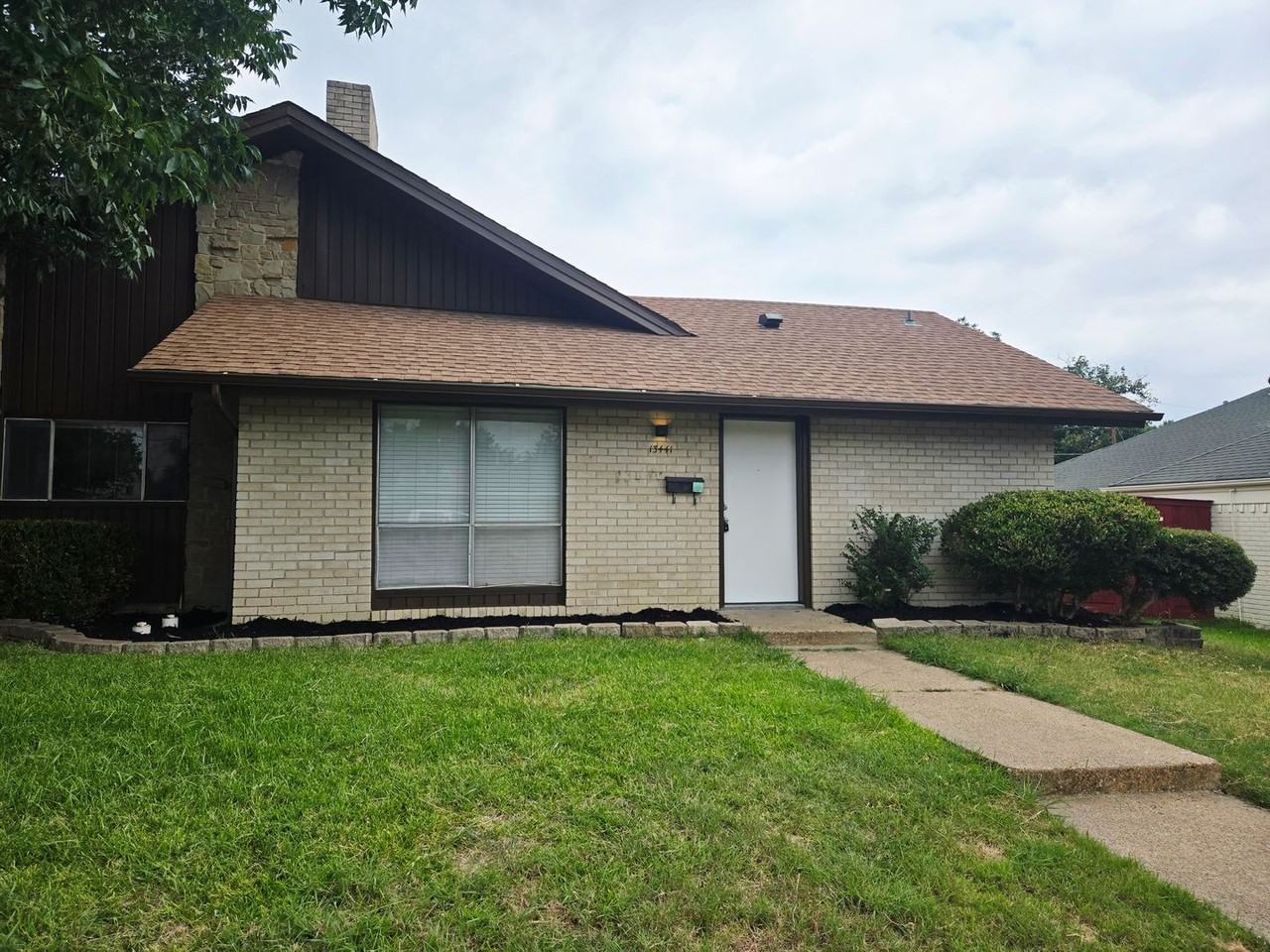 13441 Blossomheath Ln - Photo 2 of 25