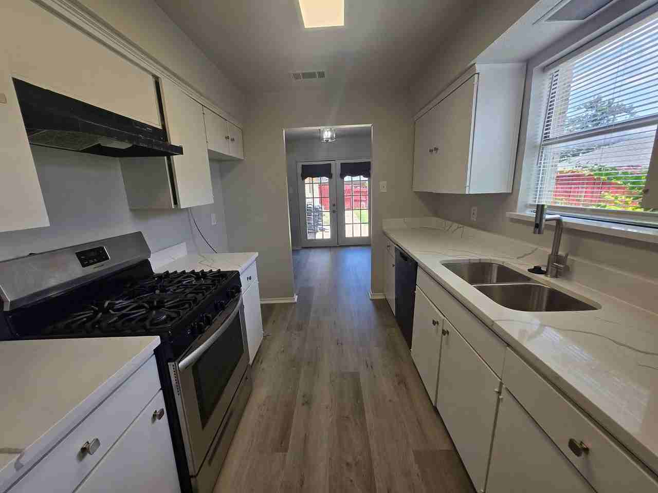 13441 Blossomheath Ln - Photo 6 of 25