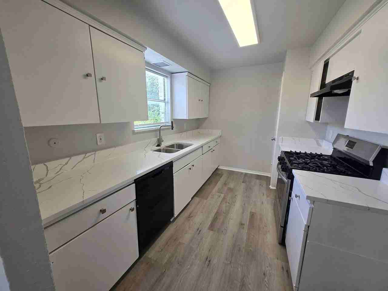 13441 Blossomheath Ln - Photo 7 of 25