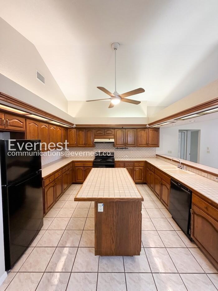 2891 Deer Hound Way - Photo 4 of 24