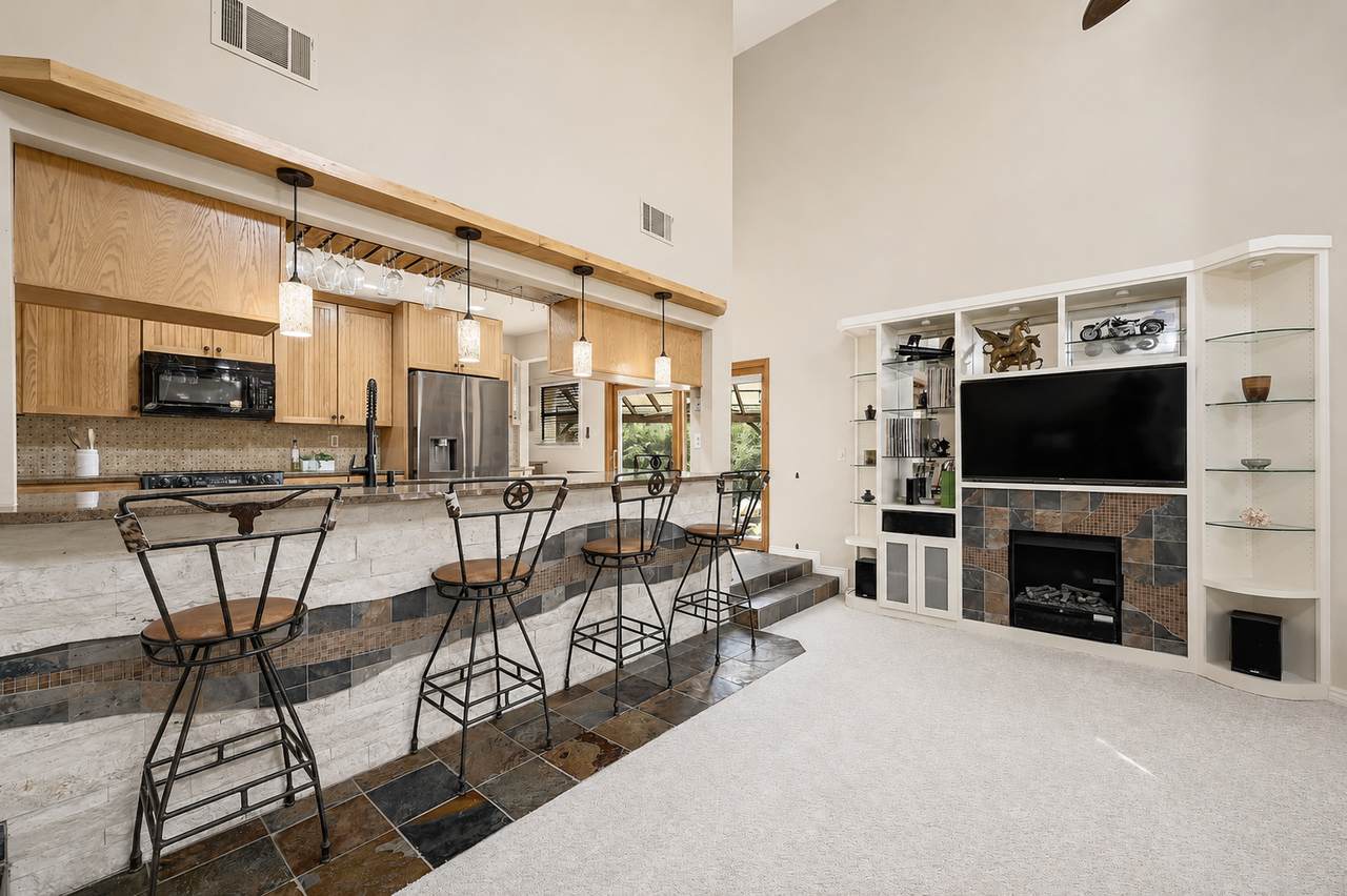 122 Acapulco Dr #NA - Photo 7 of 34