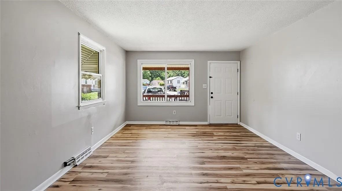 1810 Owens Ct #NA - Photo 6 of 13