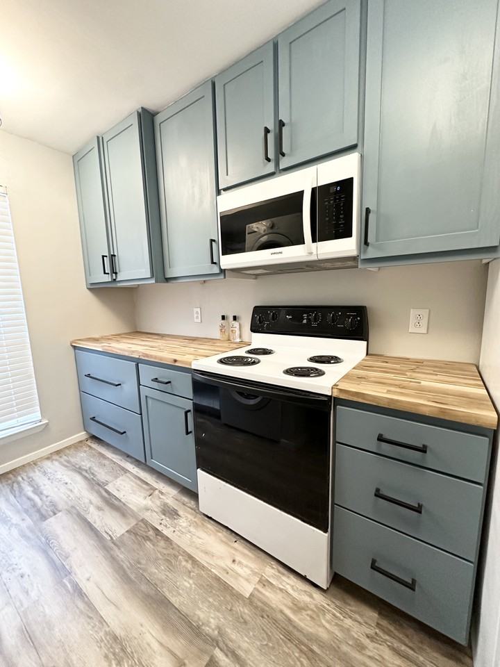 1 Phlox Dr #NA - Photo 4 of 11