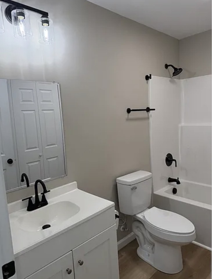 836 Truman St #NA - Photo 7 of 13