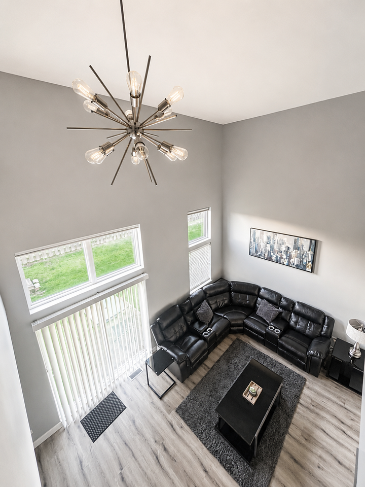 692 E Whispering Oaks Dr - Photo 3 of 19