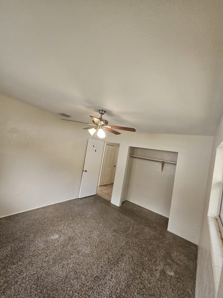 173 38th Ave Se #173 - Photo 4 of 14