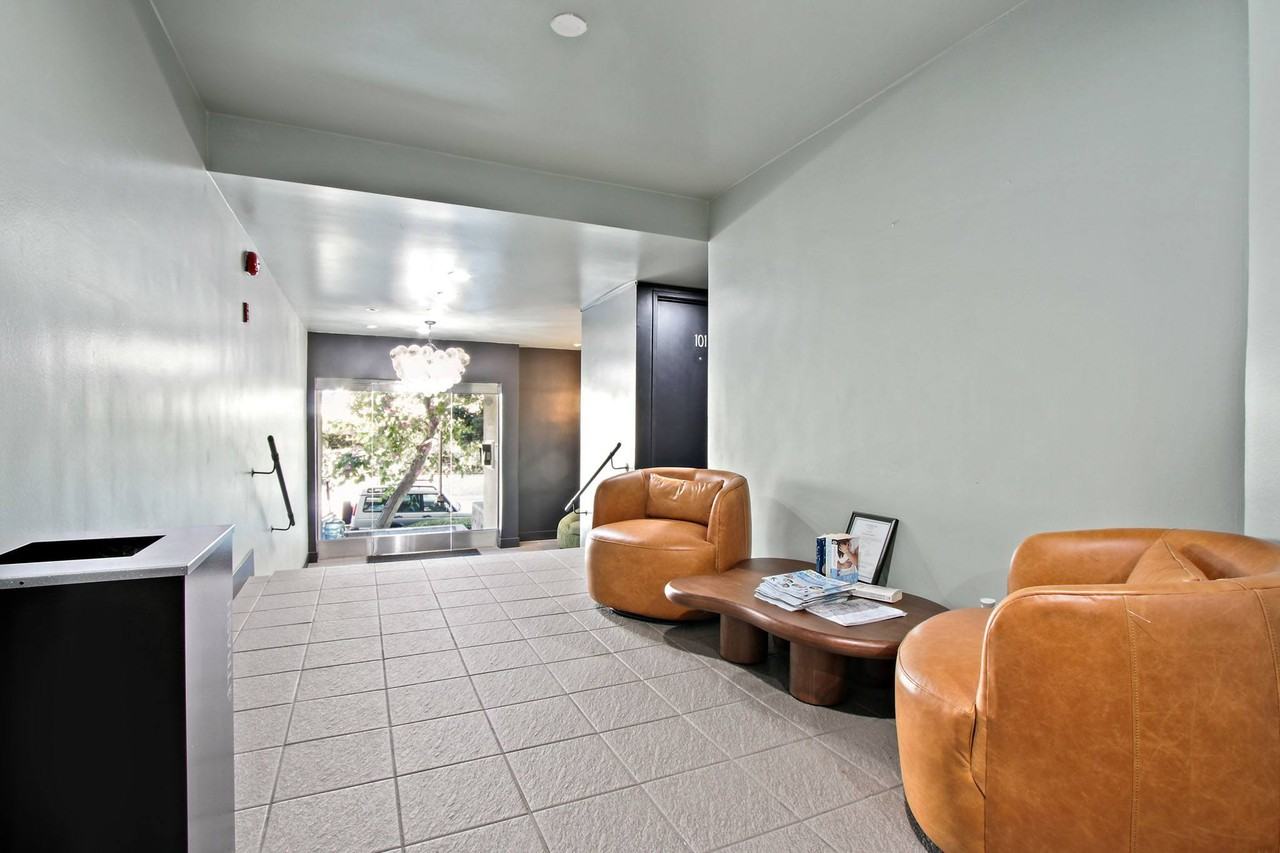 727 Westbourne - Photo 5 of 21