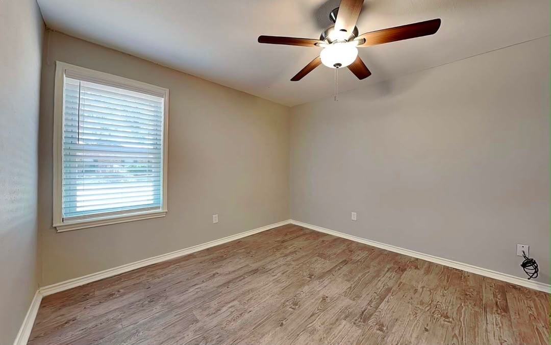 512 Shennandoah Drive - Photo 3 of 7