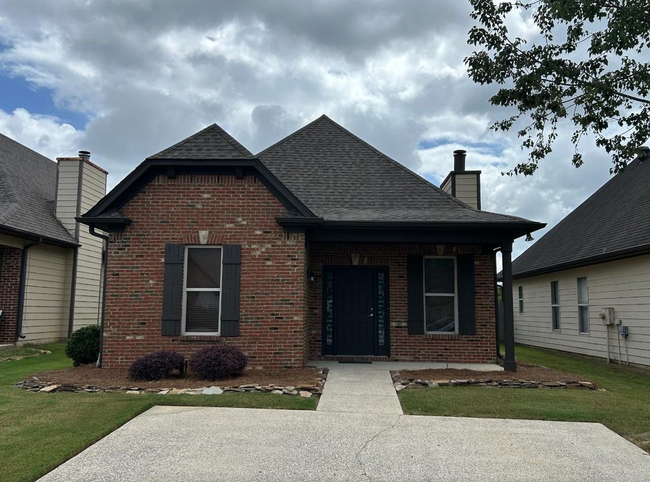 1108 Washington Dr - Photo 2 of 10