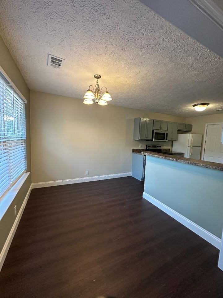 1171 Catawba Way - Photo 7 of 20