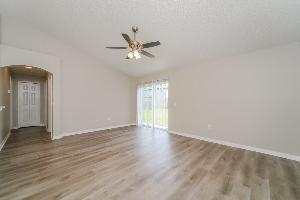 5537 Willow Bend Trl - Photo 4 of 16