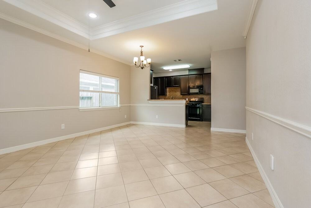 23733 Briar Tree Dr - Photo 4 of 16